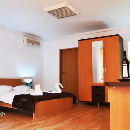 Ξενοδοχείο Zorilor 3*